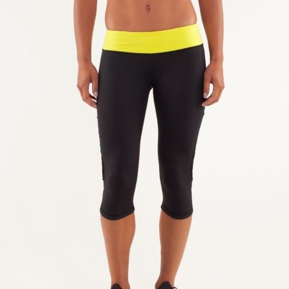 lululemon athletica Pants - Lululemon Capris Leggings Ruffle Sides